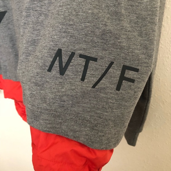 Nike Sweatshirt - Picture 2 of 7